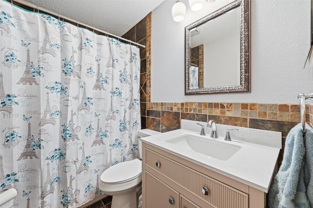 4803 Hollow Tree Court, Arlington, TX 76018