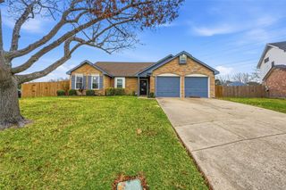 4803 Hollow Tree Court, Arlington, TX 76018