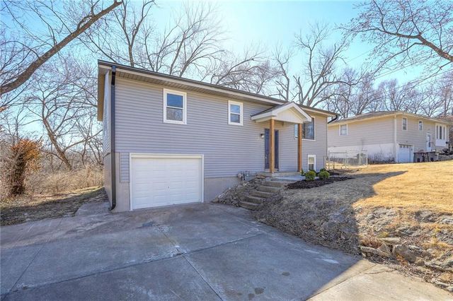 1121 Cordell Street, Excelsior Springs, MO 64024