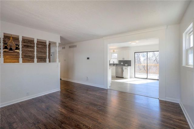 1121 Cordell Street, Excelsior Springs, MO 64024