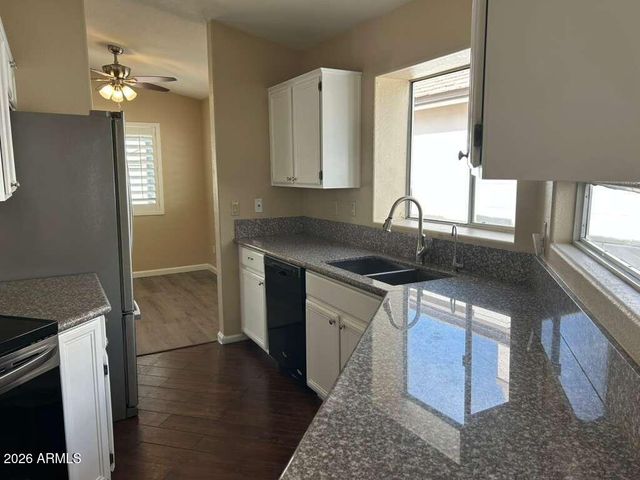 15822 N 5 Avenue, Phoenix, AZ 85023