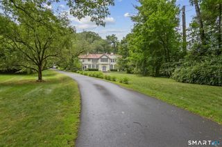 1056 Whitney Avenue, Hamden, CT 06517