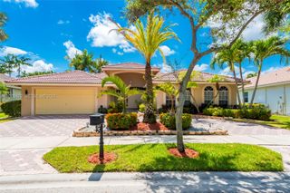 3852 Oak Ridge Circle, Weston, FL 33331