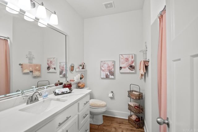 257 Prospect Park Circle, Bryant, AR 72022