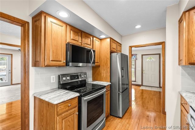 4013 Scenic Valley Road, Floyds Knobs, IN 47119