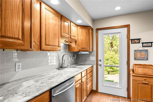4013 Scenic Valley Road, Floyds Knobs, IN 47119