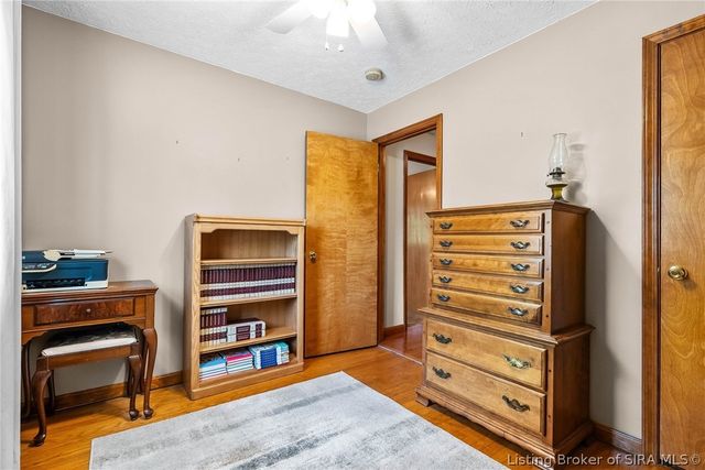 4013 Scenic Valley Road, Floyds Knobs, IN 47119