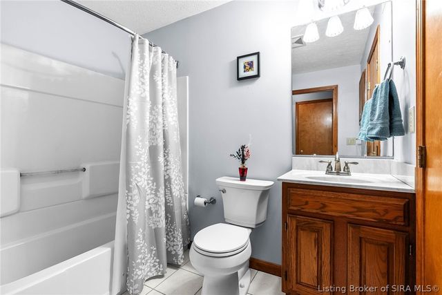 4013 Scenic Valley Road, Floyds Knobs, IN 47119