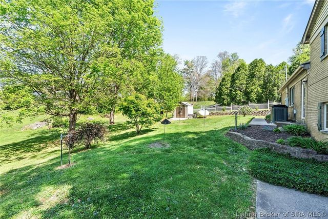4013 Scenic Valley Road, Floyds Knobs, IN 47119