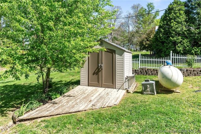 4013 Scenic Valley Road, Floyds Knobs, IN 47119