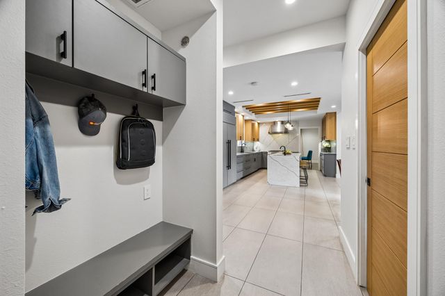 1902 Chimney Rock Road, Houston, TX 77056