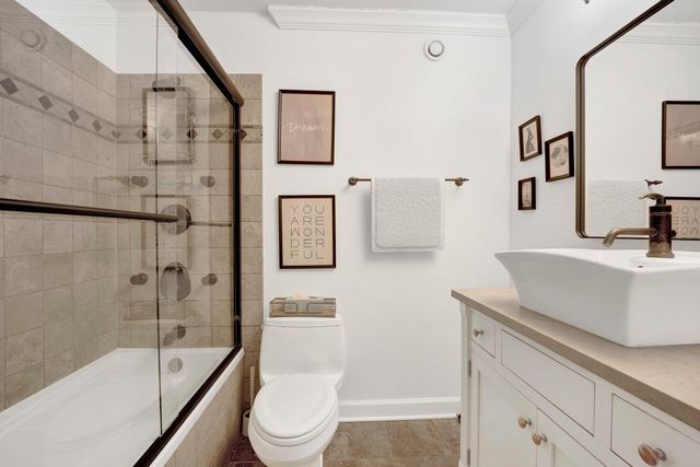 30 E Huron Street 3206, Chicago, IL 60611