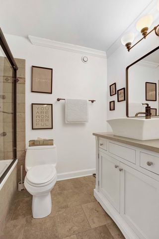 30 E Huron Street 3206, Chicago, IL 60611