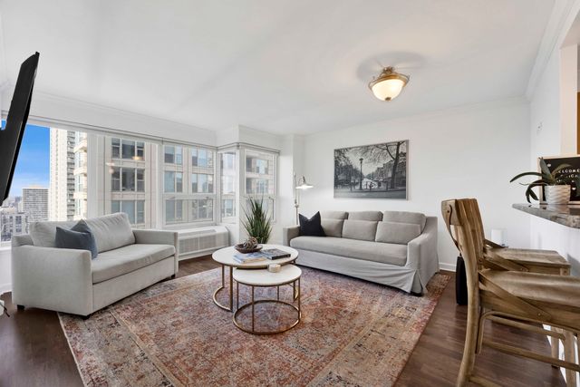 30 E Huron Street 3206, Chicago, IL 60611