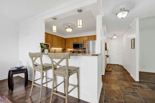 30 E Huron Street 3206, Chicago, IL 60611