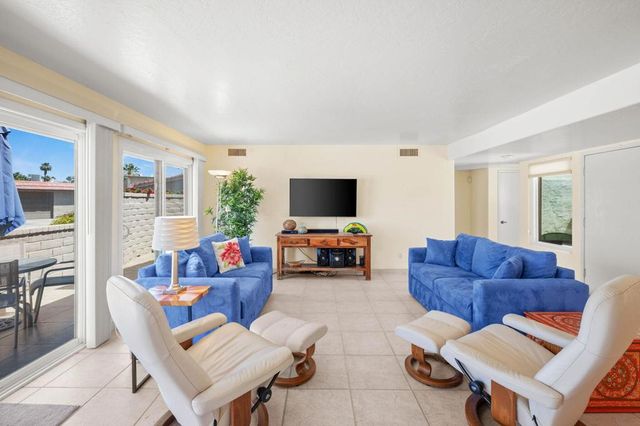 68390 Calle Barcelona, Cathedral City, CA 92234