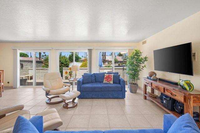 68390 Calle Barcelona, Cathedral City, CA 92234