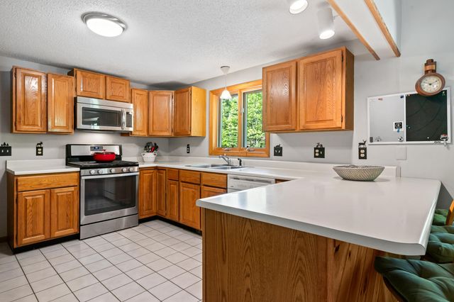 18 Walker Pond Road, Conway, NH 03818