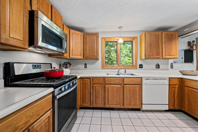 18 Walker Pond Road, Conway, NH 03818