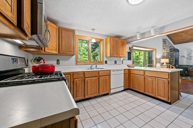 18 Walker Pond Road, Conway, NH 03818