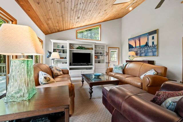 18 Walker Pond Road, Conway, NH 03818