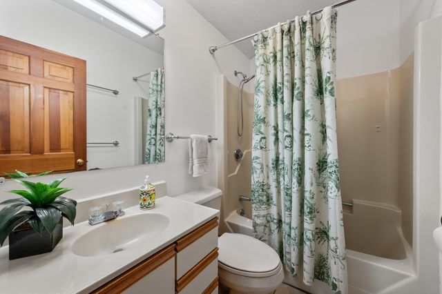 18 Walker Pond Road, Conway, NH 03818