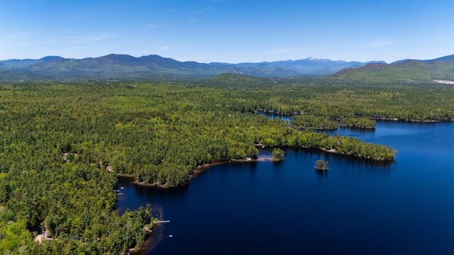 18 Walker Pond Road, Conway, NH 03818