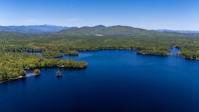 18 Walker Pond Road, Conway, NH 03818
