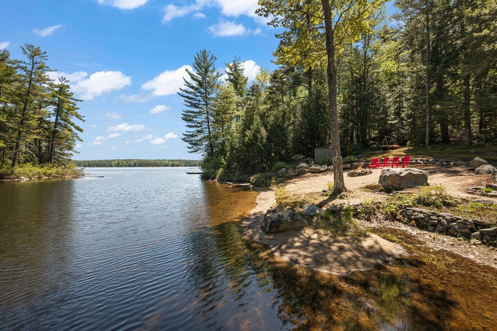 18 Walker Pond Road, Conway, NH 03818