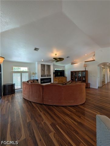 14952 Kimberly LN, Fort Myers, FL 33908