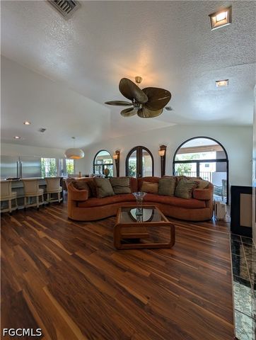 14952 Kimberly LN, Fort Myers, FL 33908