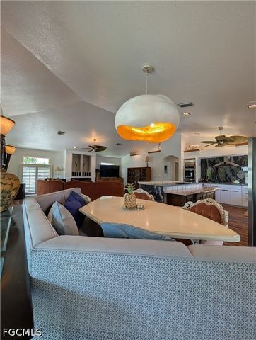14952 Kimberly LN, Fort Myers, FL 33908