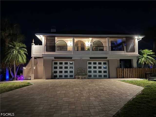 14952 Kimberly LN, Fort Myers, FL 33908