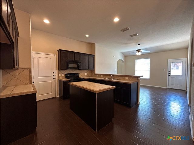 295 Rosalie Drive, New Braunfels, TX 78130