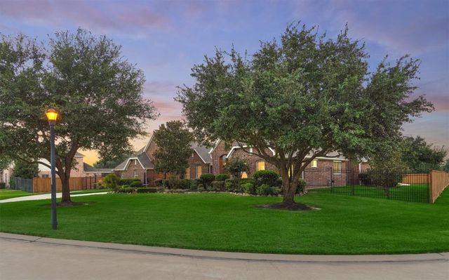 20806 E Cameron Ridge Drive, Cypress, TX 77433