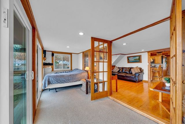 1 Bisson Ln, Merrimac, MA 01860