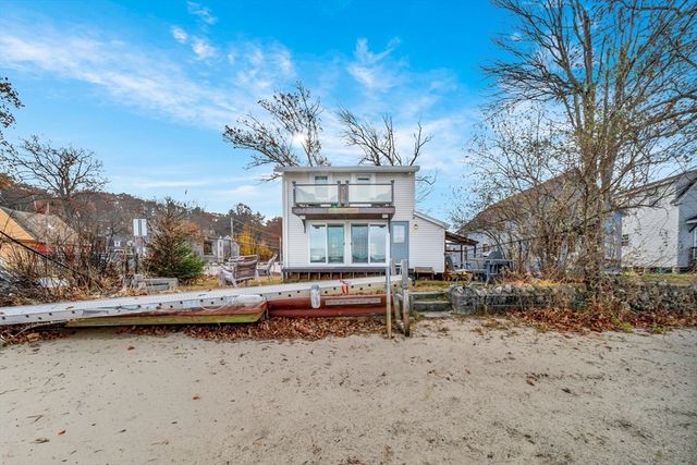 1 Bisson Ln, Merrimac, MA 01860