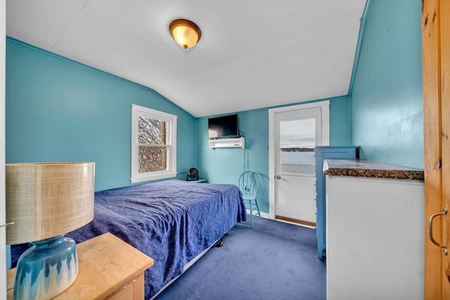 1 Bisson Ln, Merrimac, MA 01860