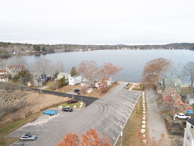 1 Bisson Ln, Merrimac, MA 01860