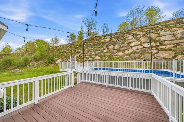 85 Old Cart Path, Holliston, MA 01746