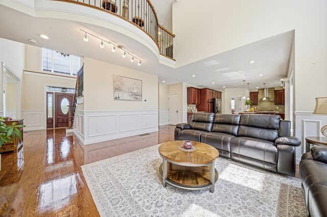 85 Old Cart Path, Holliston, MA 01746