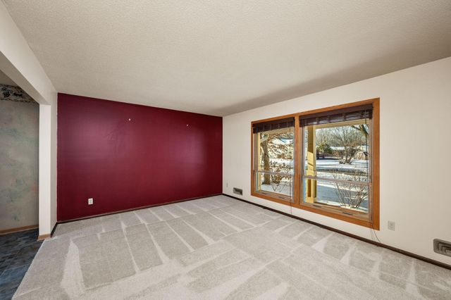 10470 Lancaster Lane N, Maple Grove, MN 55369