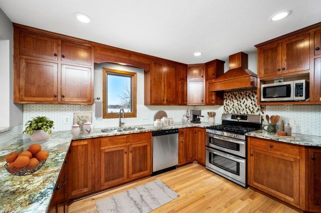 10470 Lancaster Lane N, Maple Grove, MN 55369