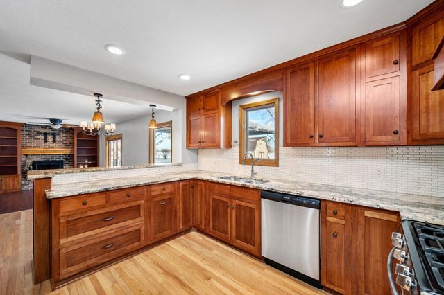 10470 Lancaster Lane N, Maple Grove, MN 55369