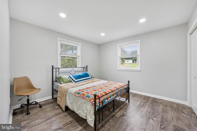2 GINA DR, Middletown, DE 19709