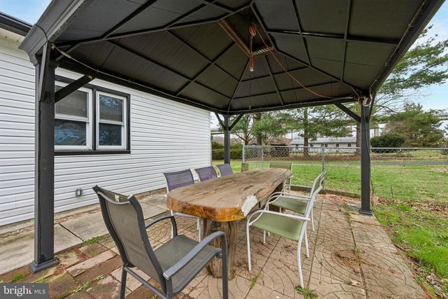 2 GINA DR, Middletown, DE 19709
