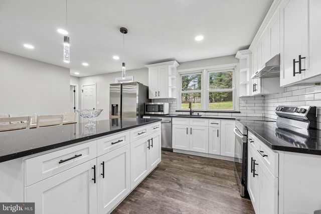 2 GINA DR, Middletown, DE 19709