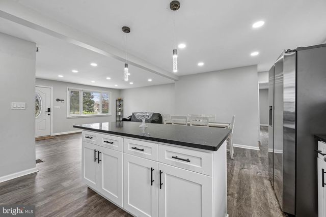2 GINA DR, Middletown, DE 19709