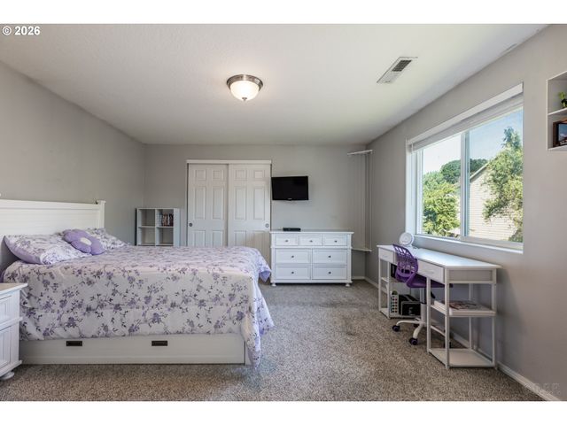 35635 JAKOBI St, St Helens, OR 97051