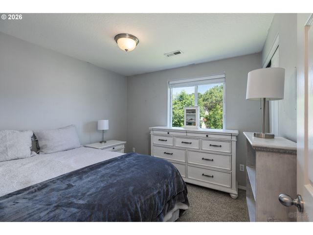35635 JAKOBI St, St Helens, OR 97051